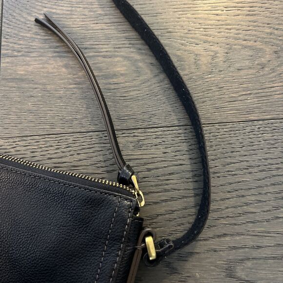 Fossil Black Leather Crossbody Purse gold tone hardware No Key - Picture 3 of 13